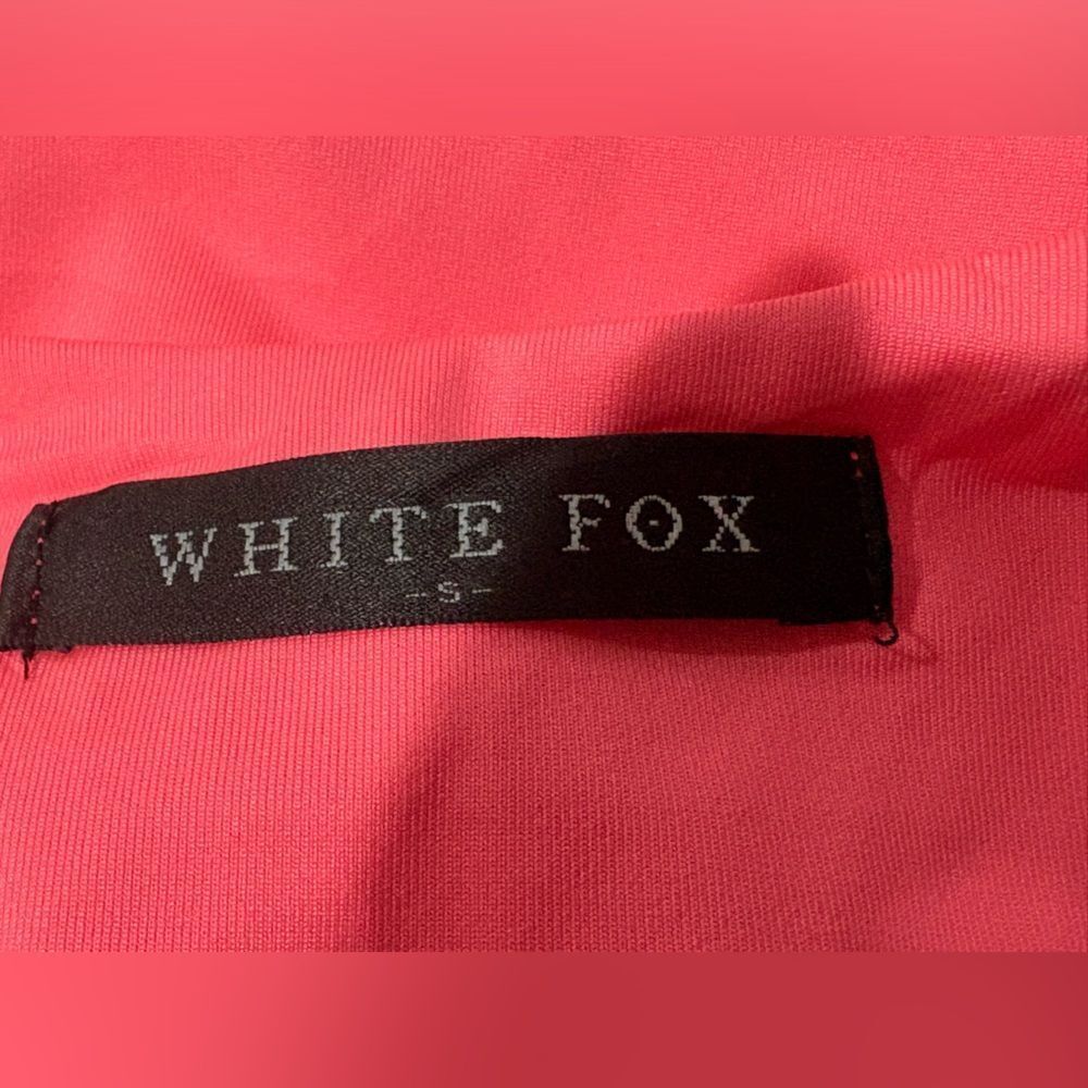 White Fox Boutique Hot Pink Scoop Neck One-Piece Swimsuit - Picture 3 of 3